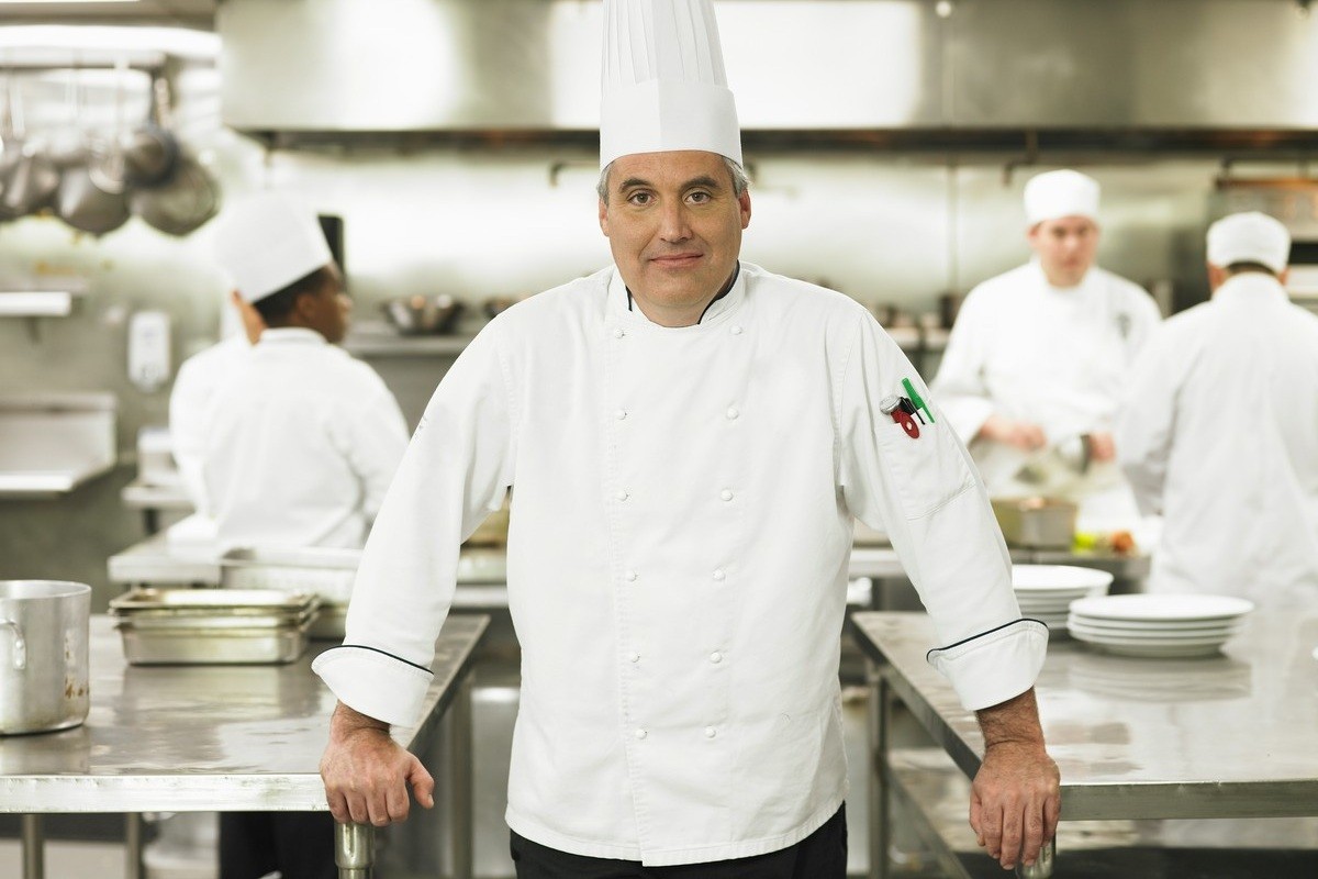 Jak prawidłowo dbać o odzież gastronomiczną?